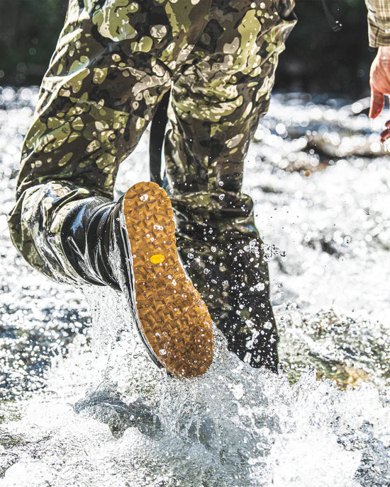 SALE - M's Flyweight® Access Wading Boot - Vibram Sole